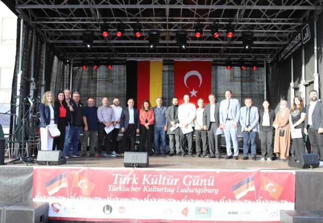 Ludwigsburg’da Türklerin Birliği Coşkuyla Kutlandı