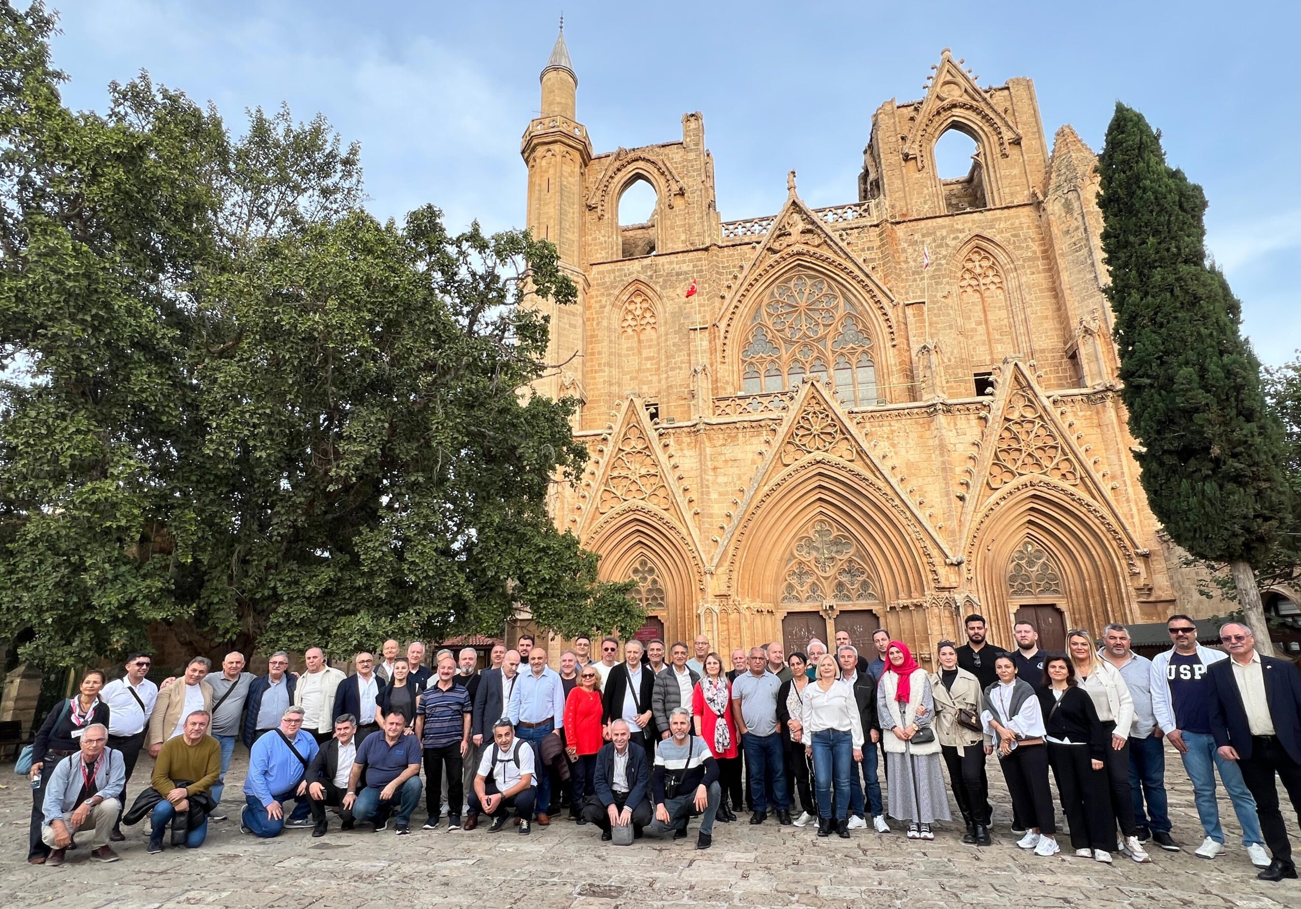 Lala Mustafa Paşa  Camii güzellliği ile hayran bıraktı